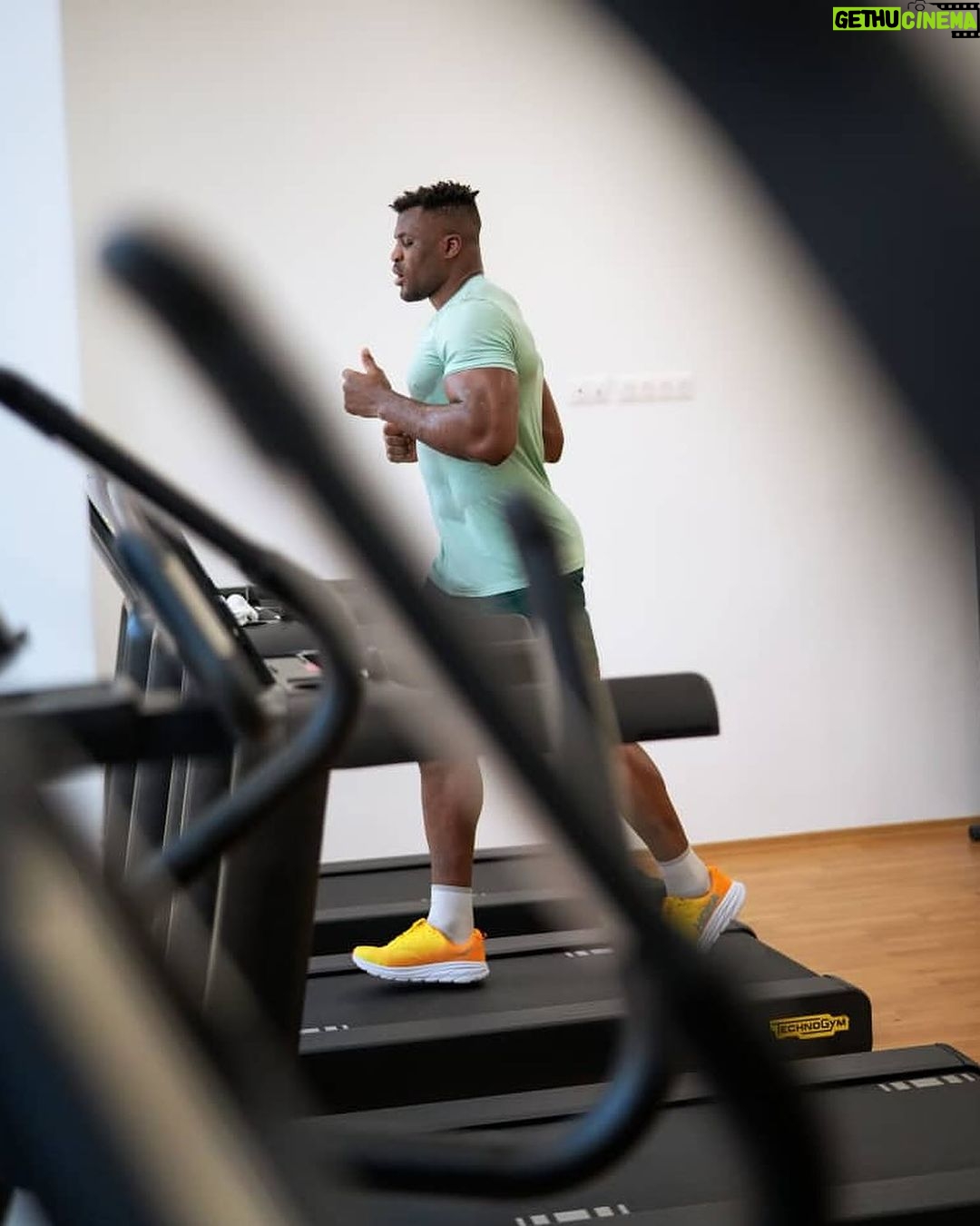 Francis Ngannou Instagram - Burning as much calories as possible before Xmas and new year meals 😋