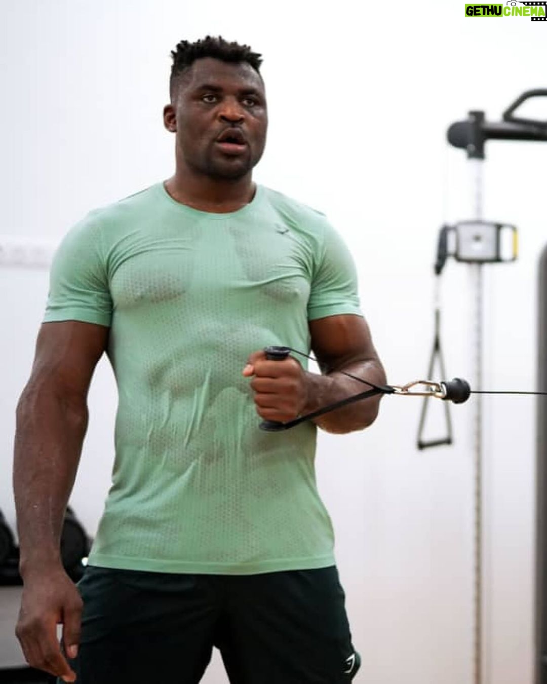 Francis Ngannou Instagram - Burning as much calories as possible before Xmas and new year meals 😋
