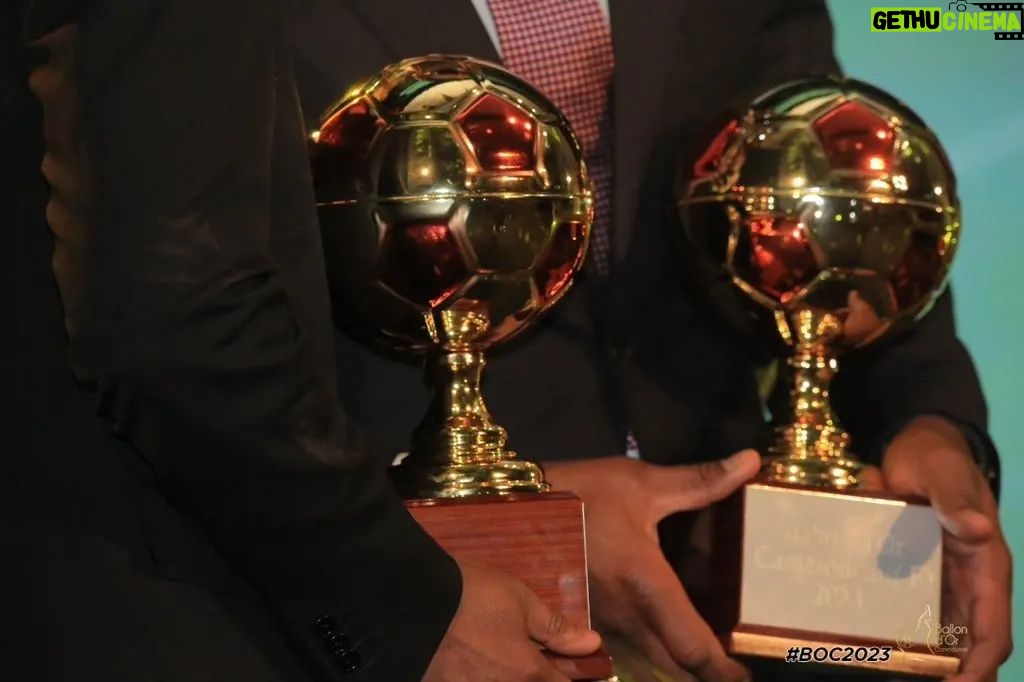 Francis Ngannou Instagram - What an amazing night yesterday at the cameroon BALLON D'OR!!! Thank you to the FECAFOOT président @samueletoo for giving new life to our national team, to the local competitions, and to get cameroonians excited again around the game.