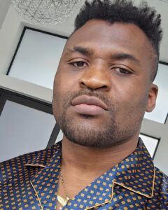 Francis Ngannou Instagram - Choose your mood. But either way, enjoy your Sunday. Happy Sunday y'all ❤️🌞 Mine is a lazy one today 😂 Las Vegas, Nevada