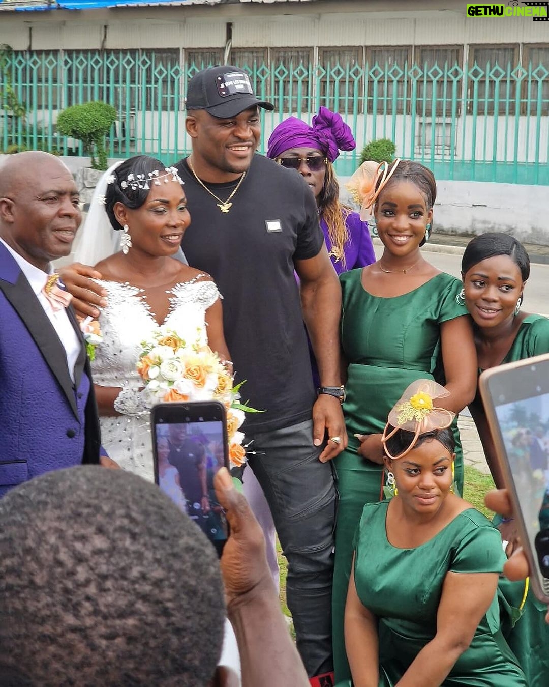 Francis Ngannou Instagram - Last Saturday in Abidjan I was bumping into people wedding on the street and take pictures with them. I even found a bride that was alone and I proposed to replace groom as he wasn't there, but she said “no he's coming” 🤣🤣🤣 Abidijan
