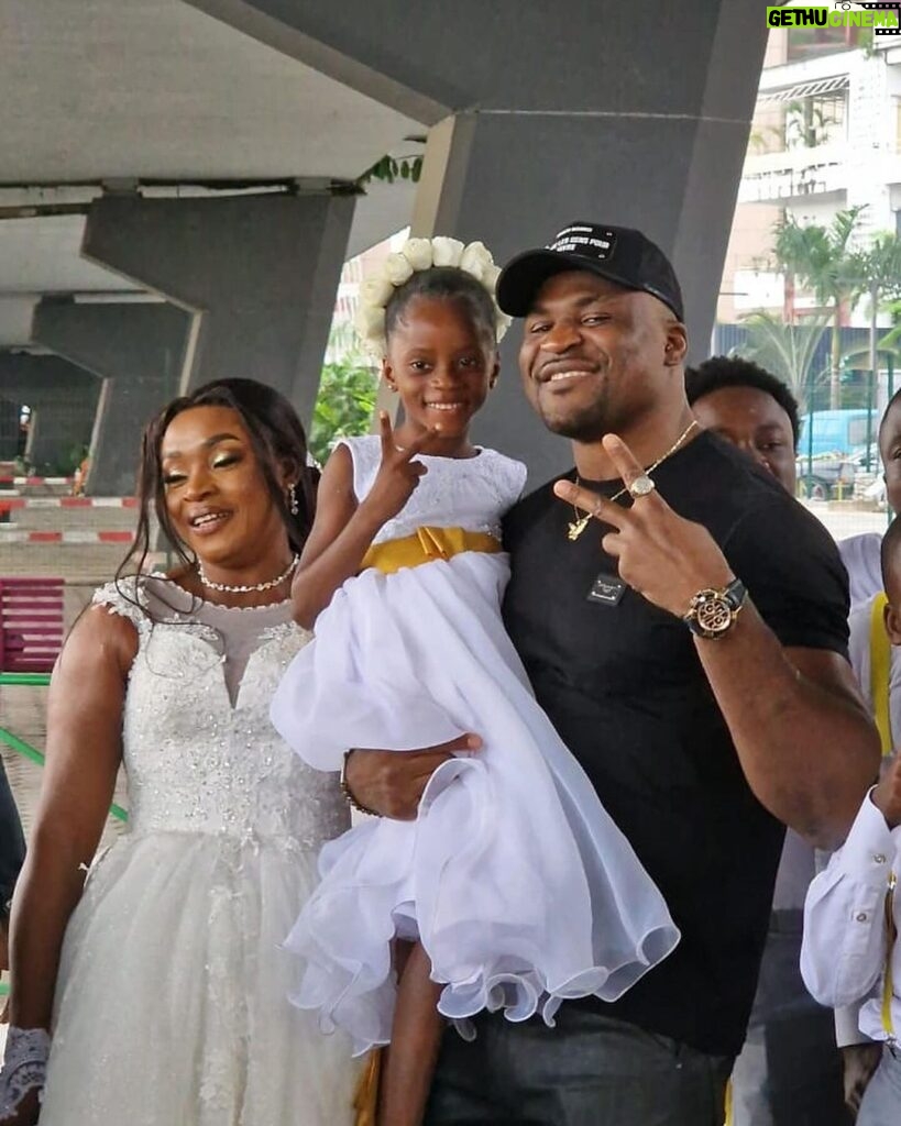 Francis Ngannou Instagram - Last Saturday in Abidjan I was bumping into people wedding on the street and take pictures with them. I even found a bride that was alone and I proposed to replace groom as he wasn't there, but she said “no he's coming” 🤣🤣🤣 Abidijan