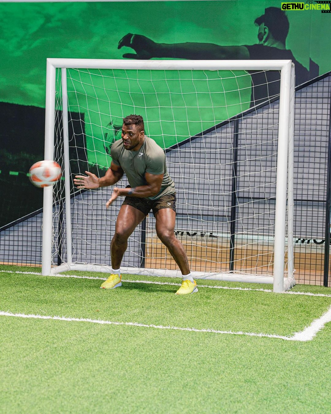 Francis Ngannou Instagram - Who’s scoring on me? 🤣
