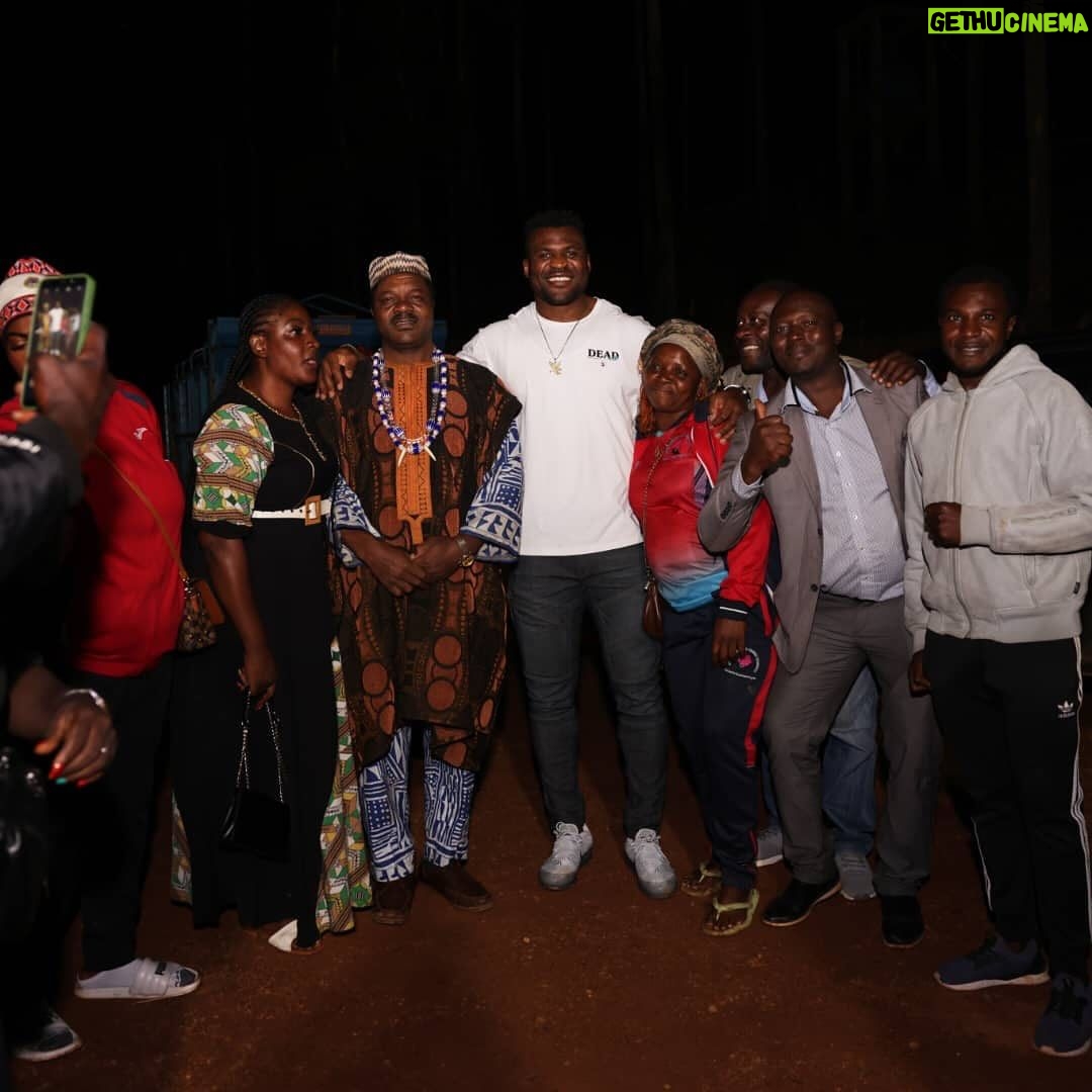 Francis Ngannou Instagram - My arrival in Batié yesterday couldn't be discreet but it was fun and lovely. So heart warming to see the joy and love of people. Thank you 🙌🏾 ❤️ Batié, Cameroon