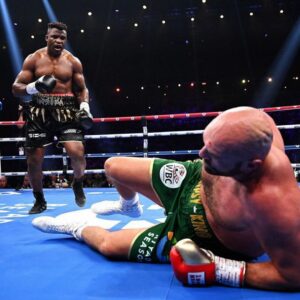 Francis Ngannou Instagram - Doubt me now ☝🏿 #FuryNgannou Riyadh, Saudi Arabia