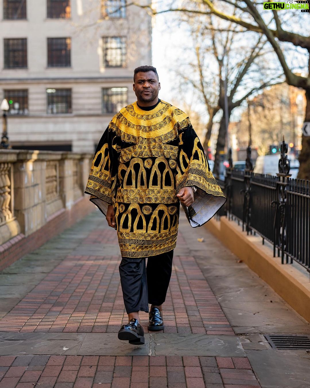 Francis Ngannou - 337.2K Likes - π LDN
Tune into the press conference now #JoshuaNgannou