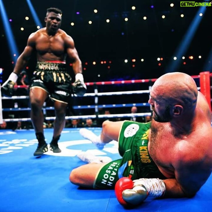 Francis Ngannou - 1.9 Million Likes - Table Tennis champion of the world βπΏ #FuryNgannou