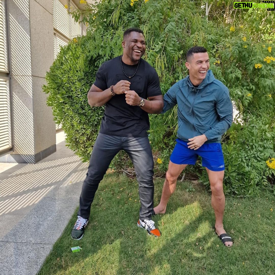 Francis Ngannou - 3 Million Likes - Great talking with the π in Riyadh today. Very inspirational! @cristiano