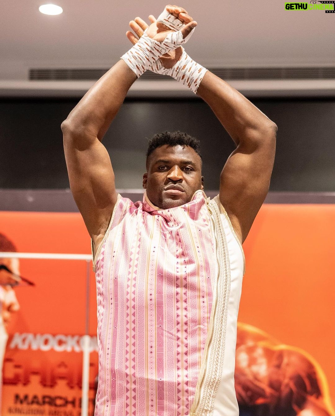 Francis Ngannou - 501.8K Likes - Enjoy the show βπΏ
#JoshuaNgannou