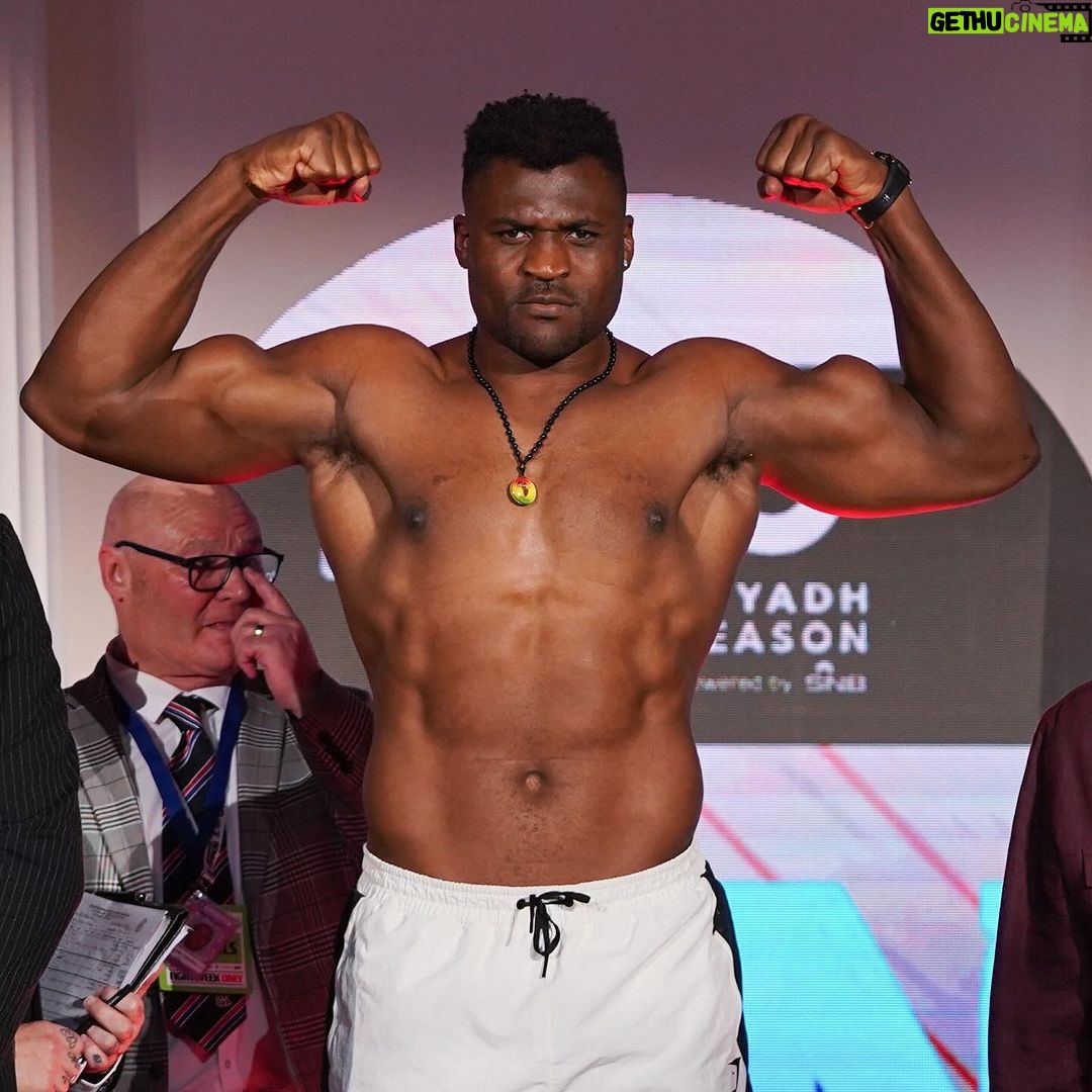 Francis Ngannou - 657.9K Likes - 24 hours to go β³ #JoshuaNgannou
Thank you all for the support. See you tomorrow night βπΏ