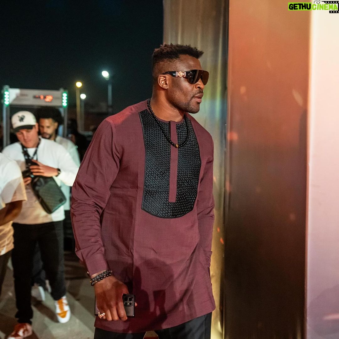 Francis Ngannou Instagram - Amazing night of fights @pflmma @bellatormma .. exciting times ☝🏿 @riyadhseason Riyadh, Saudi Arabia