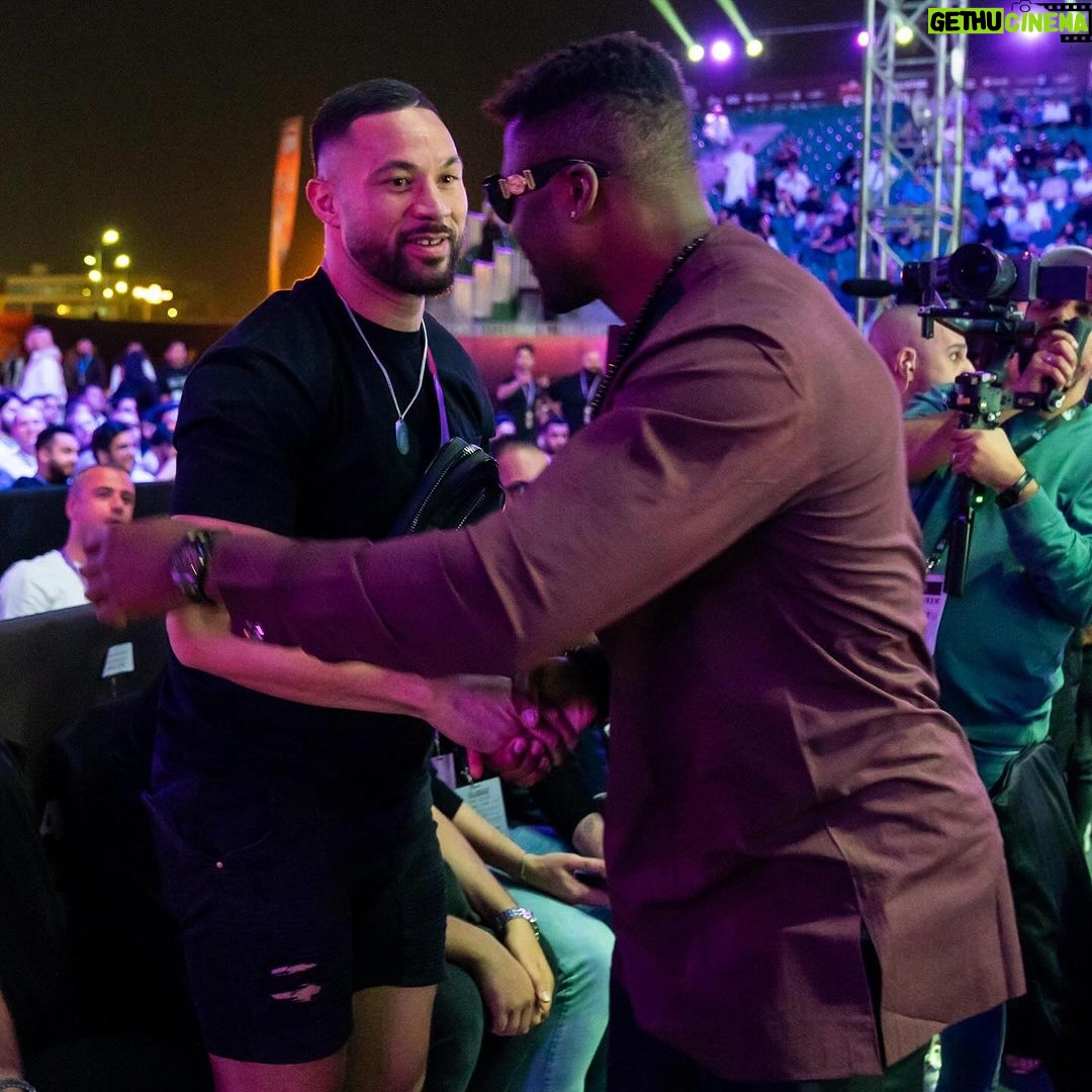 Francis Ngannou Instagram - Amazing night of fights @pflmma @bellatormma .. exciting times ☝🏿 @riyadhseason Riyadh, Saudi Arabia