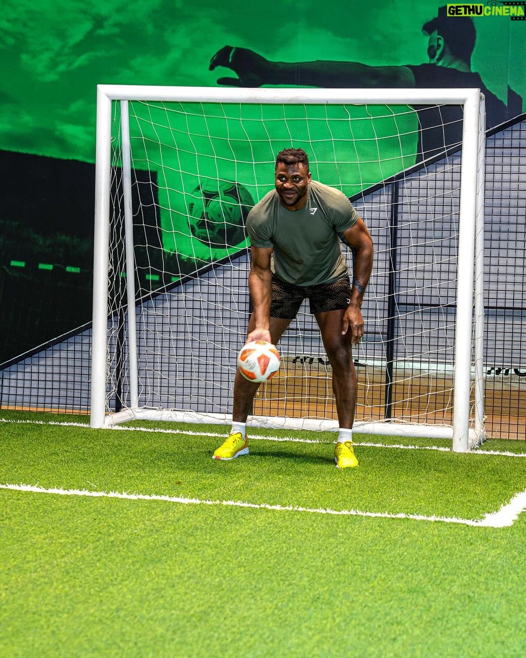 Francis Ngannou Instagram - Who’s scoring on me? 🤣