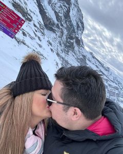 Franco Escamilla Instagram - Hoy tocó conocer Grindelwald (si, como el de Harry Potter) y pudimos volver a ser niños jugando en la nieve. Suiza me tiene loco con tan hermosos paisajes, definitivamente volveré algún día si DIOS da permiso.