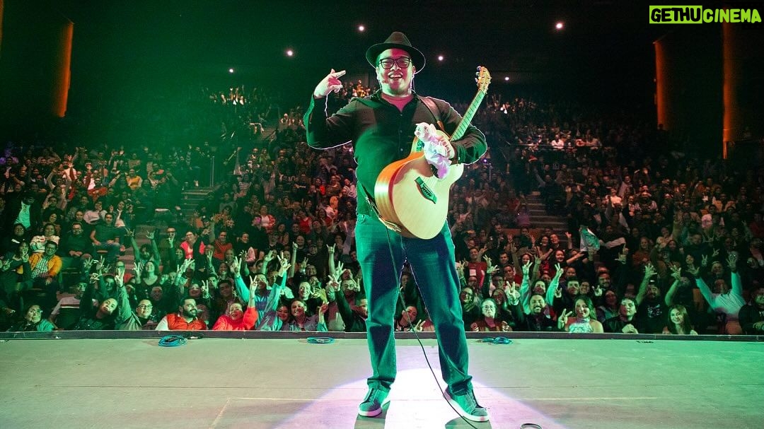 Franco Escamilla Instagram - Gracias Aguascalientes, estas 3 funciones salieron muy bonitas, ya le tocaba a esta linda ciudad que tuviéramos un show sin fallas y hoy por fin se logró. #Gaby Auditorio Victoria