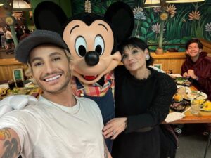 Frankie Grande Instagram - Some holiday season leftovers 😘✨