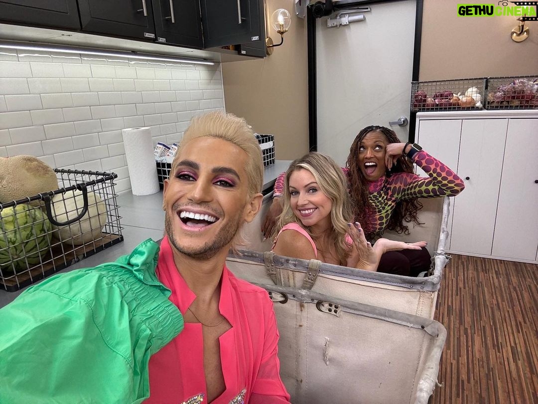 Frankie Grande Instagram - @bigbrothercbs INVASIIIOONNN!!! š½š½š½ we are here and Iām queer!!! šš¤