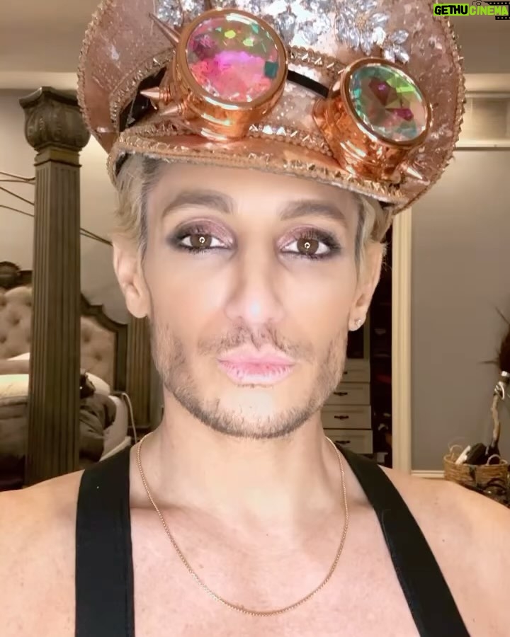 Frankie Grande Instagram - Captain Frankie Garber returns!! Our very own @frankiejgrande is reprising his role as Victor Garber in @titaniquemusical from Jan 13 - Feb 18👨‍✈ Catch us at the historic Daryl Roth Theatre in Union Square ✨