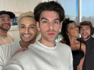 Frankie Grande Instagram - Thankful for my amazing family 💕✨