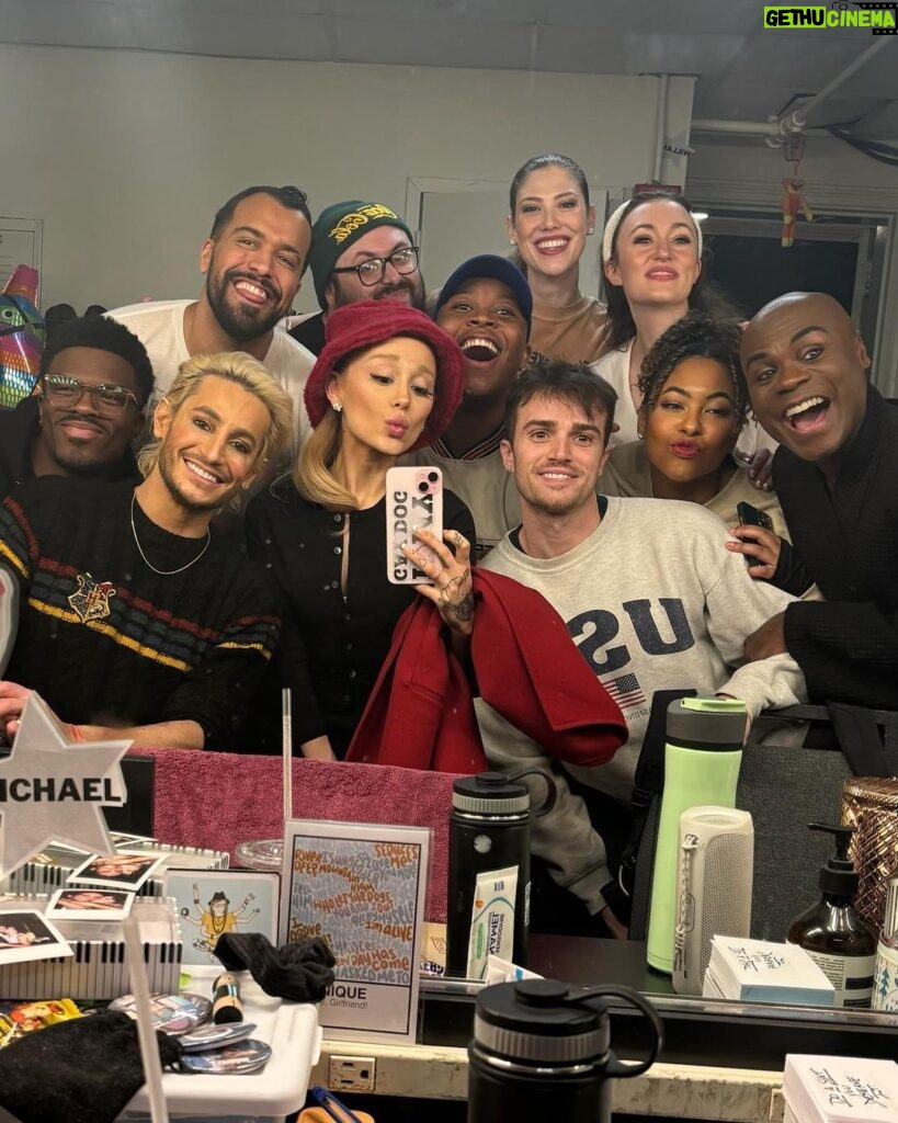 Frankie Grande Instagram - thaaaank you sis @arianagrande for coming to hang out with all of us dweebs at @titaniquemusical 😘😘😘 love youuuu 💕🫧
