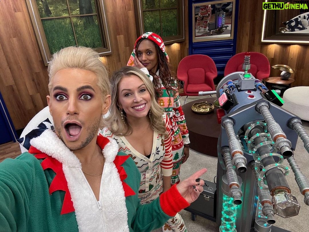 Frankie Grande Instagram - @bigbrothercbs INVASIIIOONNN!!! š½š½š½ we are here and Iām queer!!! šš¤