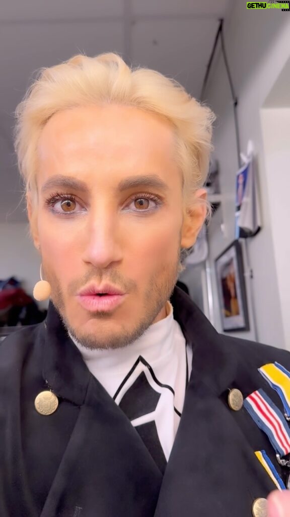 Frankie Grande Instagram - Is Frankie lip syncing to Anne onstage or is Anne lip syncing to Frankie backstage? Ponder that why don’t you. 🚢💦 The Daryl Roth Theatres