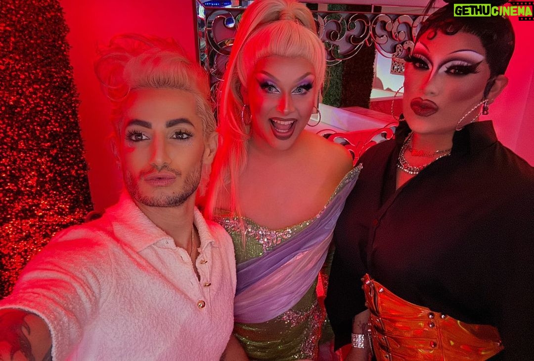 Frankie Grande Instagram - ✨ Glitter, Glam, and Good Times at the @queerty Awards! 🌈 So grateful to have shared this dazzling night with so many incredible friends all in one place!🌟💖 Cheers to love, laughter, and the power of unity! 🏳️🌈👫👬👭 #QueertyAwards #SparkleAndShine #shinebrightlikeafrankie Thank you @chelsea_guglielmino @polkimaging @gettyimages for the photos