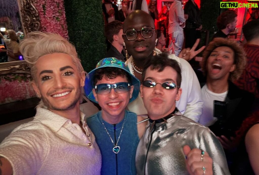 Frankie Grande Instagram - ✨ Glitter, Glam, and Good Times at the @queerty Awards! 🌈 So grateful to have shared this dazzling night with so many incredible friends all in one place!🌟💖 Cheers to love, laughter, and the power of unity! 🏳‍🌈👫👬👭 #QueertyAwards #SparkleAndShine #shinebrightlikeafrankie Thank you @chelsea_guglielmino @polkimaging @gettyimages for the photos