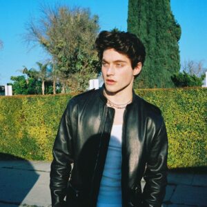 Froy Gutierrez Instagram - & I promise I’ll feel fine one of these days ➖🪐➖ 📸: @jessicache 👔: @brvndo