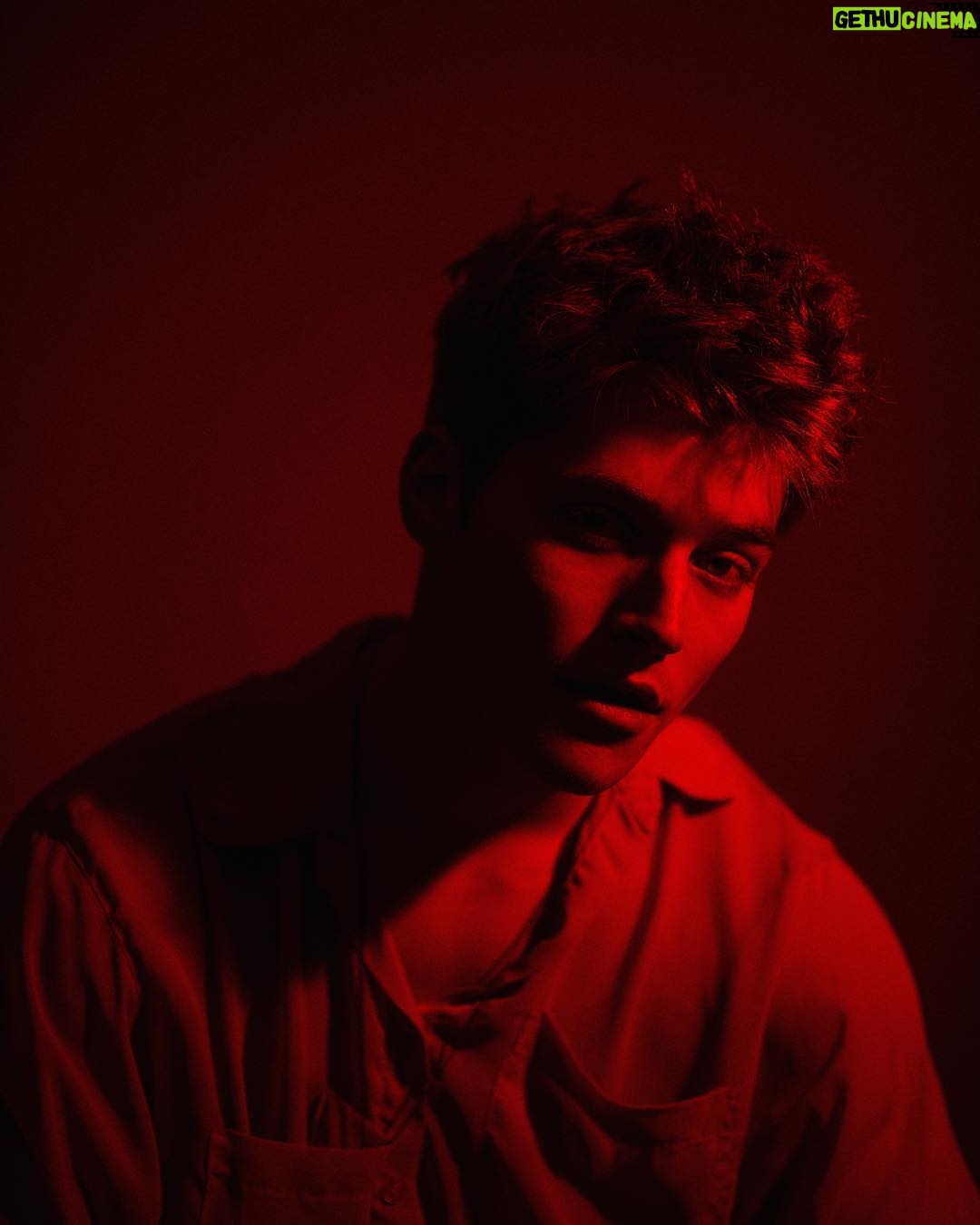 Froy Gutierrez Instagram - don’t be so intense ➖⛑➖