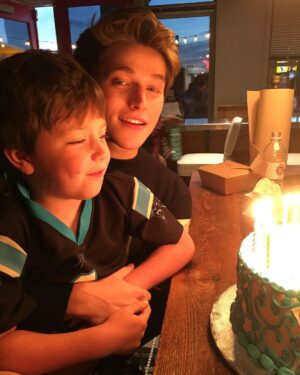 Froy Gutierrez Instagram - this pic was taken right as I fell out of my chair & bruised up my shin. but at least we blew out all the candles. let’s go 20s. ➖👴➖