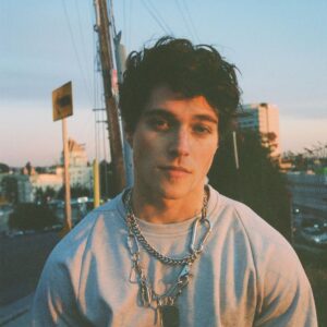 Froy Gutierrez Instagram - this is the sound I wrote u in the dark ➖🔇➖ 📸: @jessicache