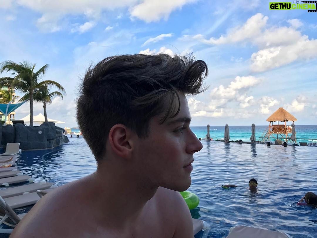 Froy Gutierrez - 364.9K Likes - starting 2018 off right ➖🔘➖