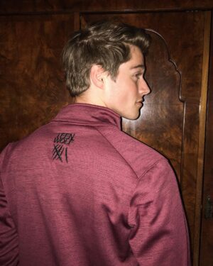Froy Gutierrez Instagram - ‪strep soldier flexing his pack jacket.  thanks for letting this nerd on for the ride. we'll always be running with those same old wolves - happy finale! ➖🌕➖‬