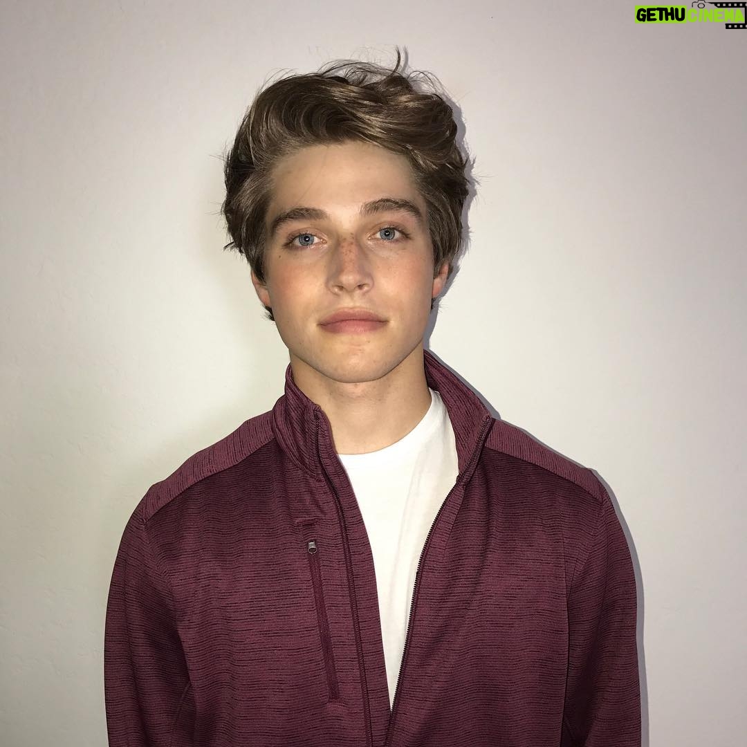 Froy Gutierrez Instagram - audition tapes on audition tapes on audition tapes ➖🌹➖