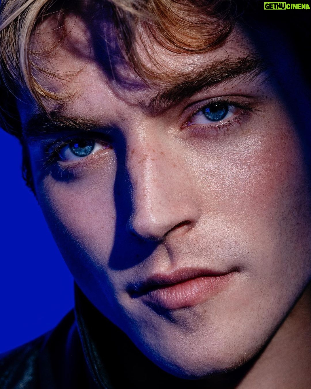 Froy Gutierrez Instagram - even larks and katydids are supposed by some to dream 📸 @dfreske