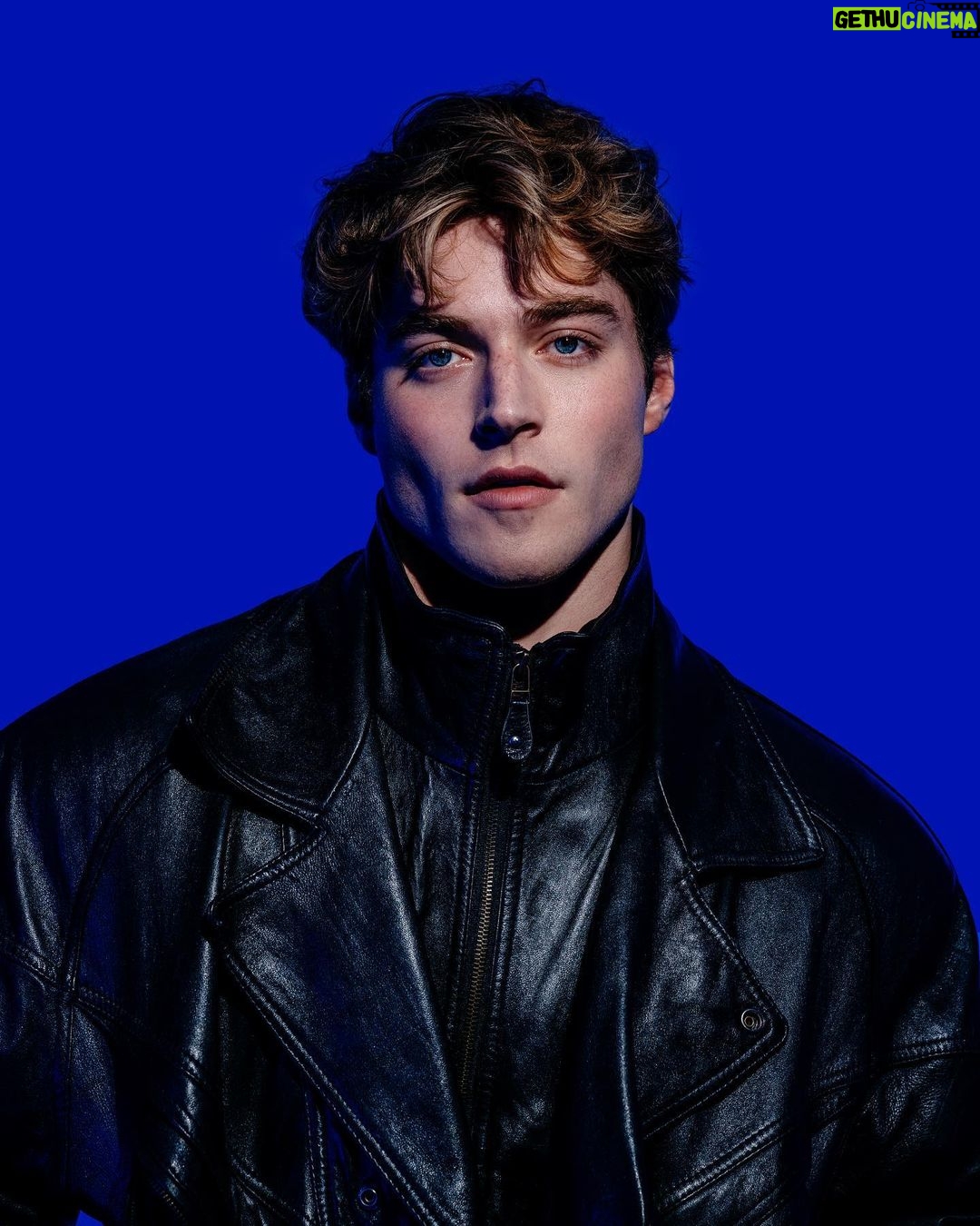 Froy Gutierrez Instagram - even larks and katydids are supposed by some to dream 📸 @dfreske