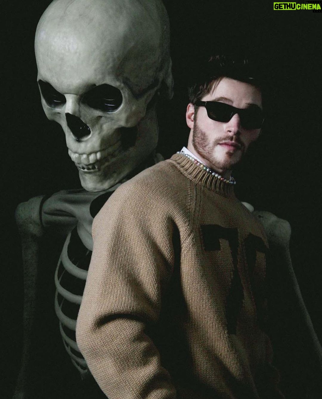 Froy Gutierrez Instagram - el hijo de halloween para @numero_netherlands