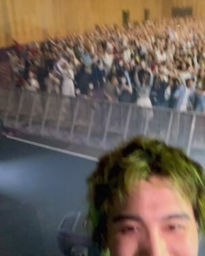 Fujii Kaze Instagram - Jakarta. Indonesia. Anda yang terbaik. Aku chinta kamu. Goks Banget!! ❤️🤍