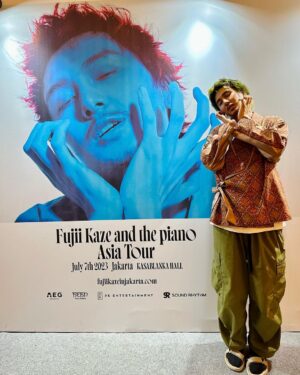 Fujii Kaze Instagram - Jakarta. Indonesia. Anda yang terbaik. Aku chinta kamu. Goks Banget!! ❤️🤍