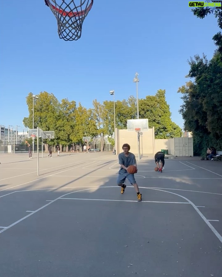 Fujii Kaze Instagram - LA mini vlogs🙂if you have time,