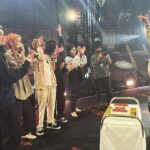 Fujii Kaze Instagram – 人生お疲れさまです。気が付いたらデビューして３年になってました。マネージャーは48になってました。何を良いことをして、こんなに恵まれてるのだろうと思います。たくさんの愛をほんといつもありがとうございます。おれも出来る範囲で送り続けます。
でも、お互い休める時にしっかり休もうね。_(:3」∠)_♡
my 3rd anniversary as an artist made me think a lot about my blessings. i’d love to thank you so much for ur love always, i’m literally feeling them in many ways. 📱i’ll keep sending mine too to you as far as I could. ♡
but don’t forget to take a good rest and break whenever you need to. _(:3」∠)_ 🪷 You’re doing really good in your life. let me hug you. 🫂 サンドーム福井