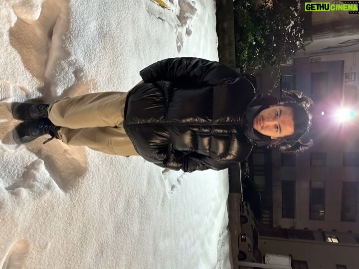 Fujii Kaze Instagram - 人生お疲れさまです。気が付いたらデビューして3年になってました。マネージャーは48になってました。何を良いことをして、こんなに恵まれてるのだろうと思います。たくさんの愛をほんといつもありがとうございます。おれも出来る範囲で送り続けます。 でも、お互い休める時にしっかり休もうね。_(:3」∠)_♡ my 3rd anniversary as an artist made me think a lot about my blessings. i’d love to thank you so much for ur love always, i’m literally feeling them in many ways. 📱i’ll keep sending mine too to you as far as I could. ♡ but don’t forget to take a good rest and break whenever you need to. _(:3」∠)_ 🪷 You’re doing really good in your life. let me hug you. 🫂 サンドーム福井