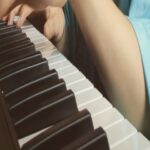 Fujii Kaze Instagram - heyy im in the hospital cause i got covid during a tour. but they left me with a tiny piano.🎹 i still cannot believe this and i feel very sorry for my team and my fans who supposed to come to my show. now i have a slight fever and sore throat but its getting better i believe. thank you so much for your love and praying. i feel so much loved. but i won't take it for granted. im just trying to be a better human being to deserve this. plz don't worry about me and stay happy, and stay healthy. 🥗🥕🍅🥦🧅🍎🍓🍒🍊🍌🍆🫘🥔🥜💐💐💐💐💐💐💐💐💐