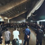 Fujii Kaze Instagram – LOVE ALL SERVE ALL Stadium Live. 🤍 thank you for all. you all are amazing. 🤍
.
✏️: @dutch_tokyo 
🥻: @remitakenouchi 
💆🏻‍♂️: @rr_takai_ 
📸: @tomoyuki_kawakami