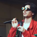 Fujii Kaze Instagram - alone at home tour 2022 (May 19- September 5) it was loooong journey but it has finally finished... thank you so much for ur love and patience. Now I’m feeling like my home is everywhere ❤️ we are all alone and we are all one ☝️ photo @tomoyuki_kawakami