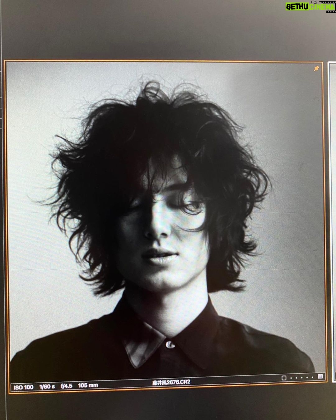 Fujii Kaze Instagram - can’t believe it’s been 2 years. thank y’all for raising this kid ✌️HELP EVER HURT NEVER