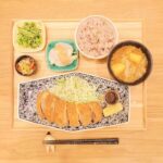 Fumino Kimura Instagram - *** 先日のごはんでした。 ミルフィーユかつ えのきとトマトの搾菜和え 豆苗とおかかのおひたし 温カブのみそダレがけ 雑穀米ごはん キャベツとじゃがいものおみそ汁 あらー本当に時間があっという間 あれもこれもしたいから わしわし働いております。 毎日楽しい！！ みんなにも届けるから 楽しみに待って下さいね🤭💕