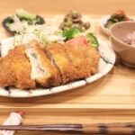 Fumino Kimura Instagram – ***
いつかのごはん。

先日インスタライブで
ミルフィーユかつの話したので🥩

大葉とチーズのミルフィーユかつ
青梗菜とえのきのおひたし
いちおう五目ひじき
わかめときゅうりとトマトの酢の物
おナスとネギのおみそ汁

かつって美味しいけど
キッチンのあらゆるところが
あぁ…ってなりますよね🫠