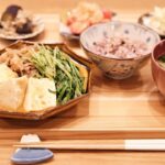 Fumino Kimura Instagram - *** 今日のごはんでした。 お豆腐と豚バラ、豆苗のピリ辛味噌煮 なすとハナビラタケの出汁浸し トマトのポンズ玉ねぎのせ キャベツと生姜の甘酢和え わかめと大根のおみそ汁 雑穀米 実は豆苗デビュー㊗️ おやすみなさい、また明日🫧